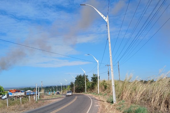 Obra de iluminação pública oferecerá mais segurança aos motoristas entre Davinópolis e Imperatr...